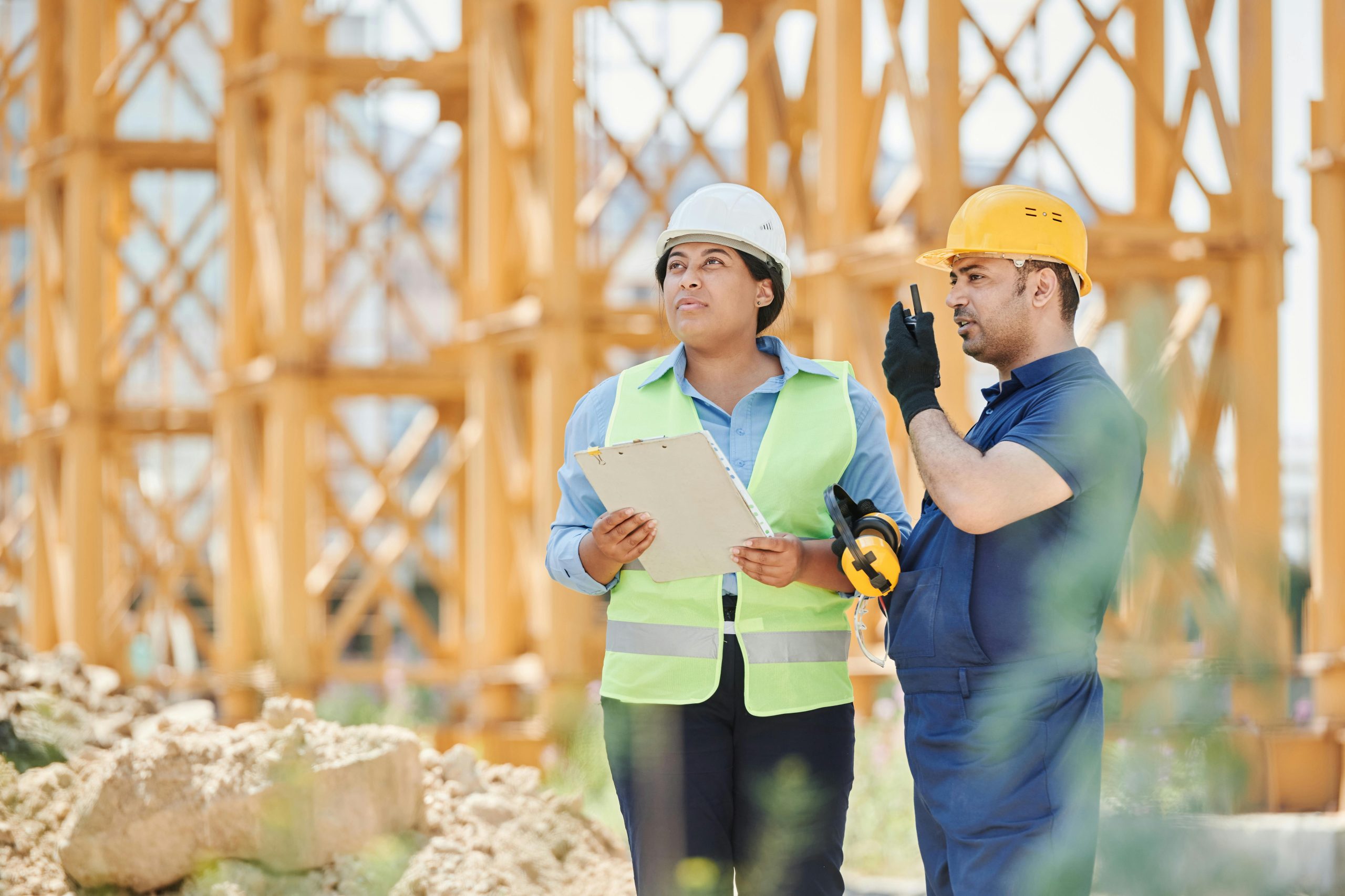 Infographic illustrating OSHA regulations surrounding asbestos exposure limits