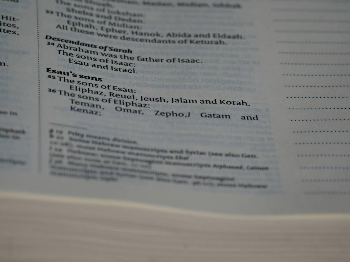 Infographic showing average treatment costs for asbestos-related diseases